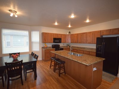 170 W Barry Links Way, South Salt Lake, UT, 84115