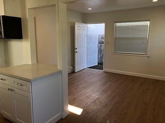 3rd image of 1053 Missouri St