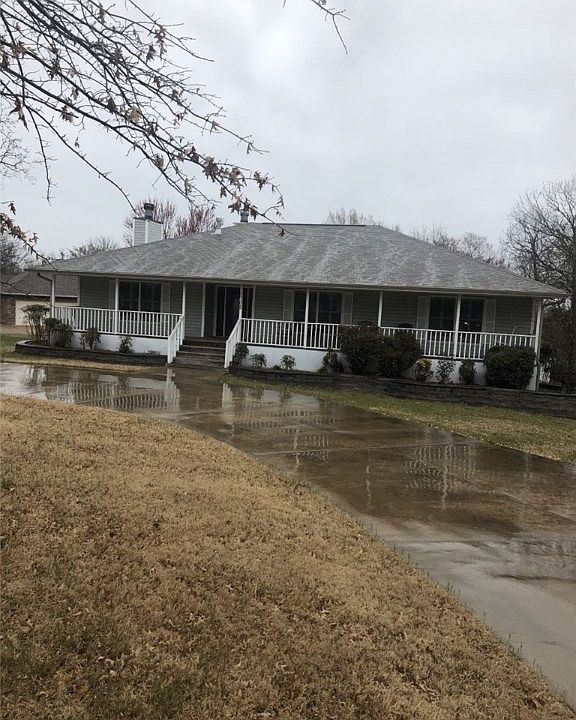 1st image of 2702 College Dr