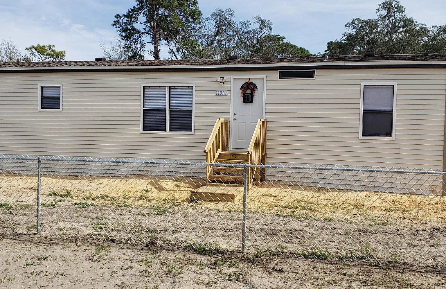 17010 Meridian Blvd — Photo 3