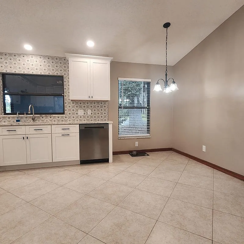 4 bed, 3.0 bath, 2264 sqft, $2,995 — Photo 4
