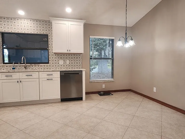 2805 Lake Tohopekaliga Blvd — Photo 4