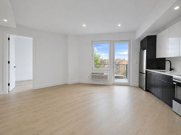2nd image of 1050A President St #5A