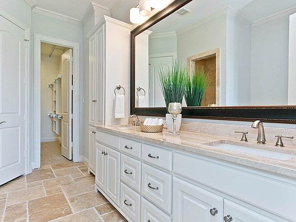 2nd image of 412 Mozart Way