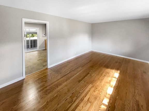 4th image of 4519 Peckinpaugh Dr