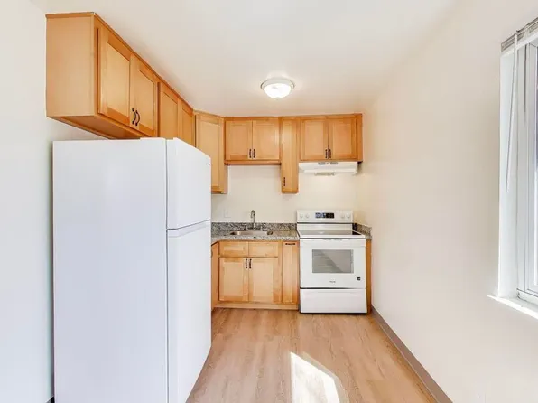 5677 Hoffman Ct #4, San Jose, CA 95118