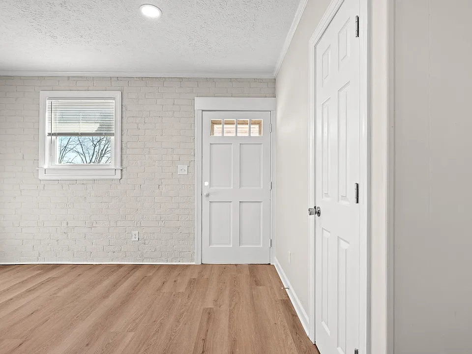 132 Madison Cir
