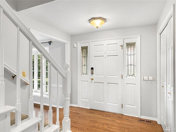 2nd image of 23256 NE 20th Pl