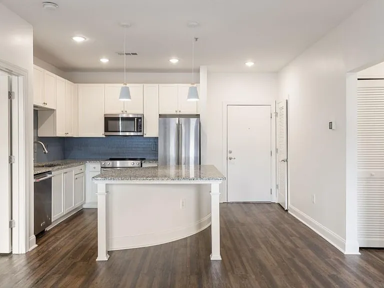 840 United Ave SE #415 — Photo 8