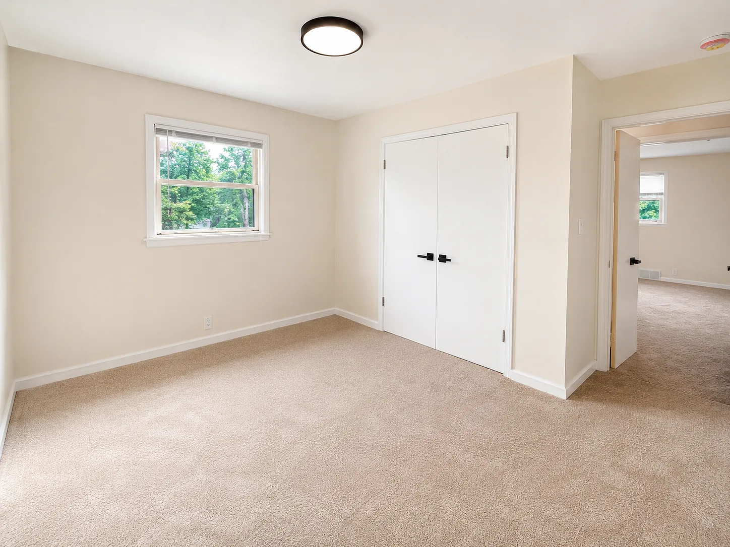 3 bed, 1150 sqft, $1,950 — Photo 3