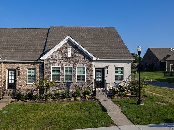 2nd image of 1518 Cedarbrooke Ln