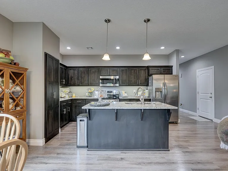 620 Applewood Ln — Photo 4