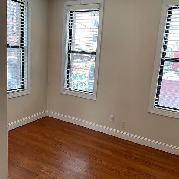 422 Monroe St #2 — Photo 6