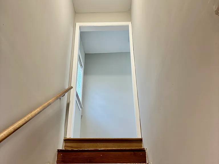 185 Fishburne St — Photo 10