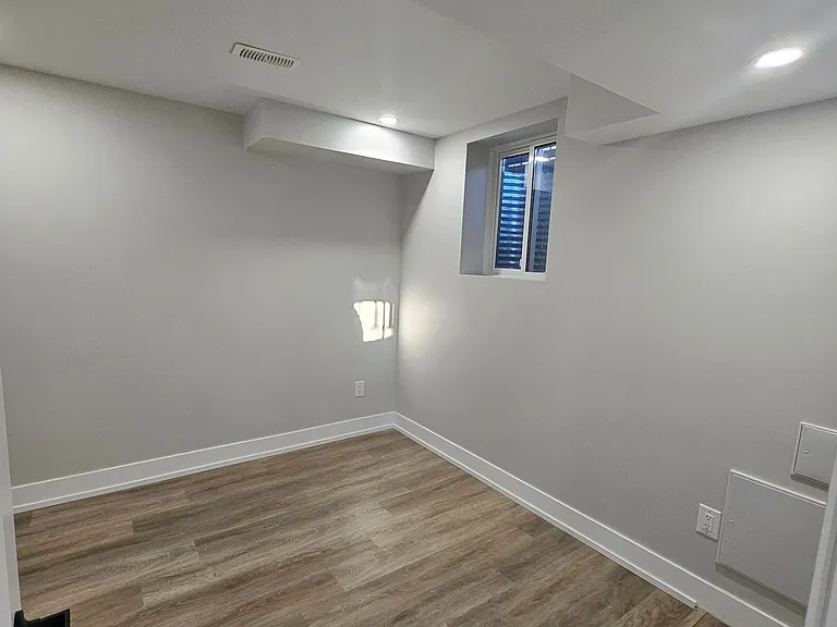 852 Aspen Ter #LOWER — Photo 7