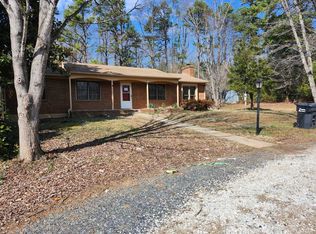 1971 Mount Rush Hwy, Dillwyn, VA 23936