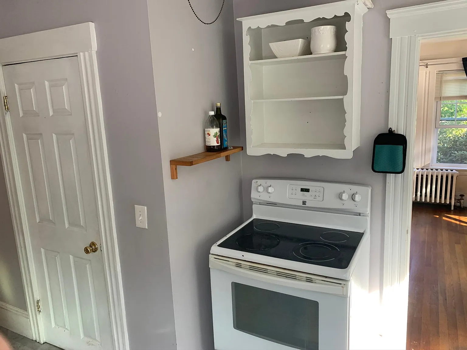3 bed, 1.5 bath, 1400 sqft, $3,450 — Photo 3