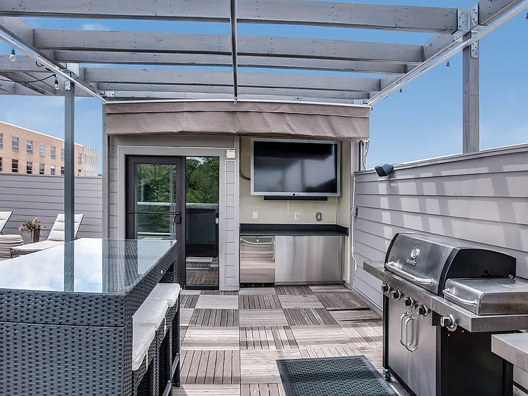 Rooftop deck with grills