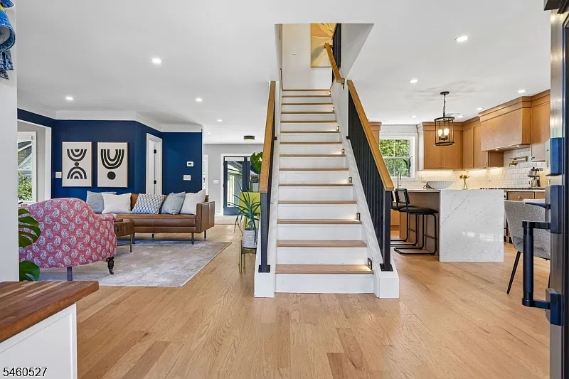 5 bed, 6.0 bath, $8,500 — Photo 3