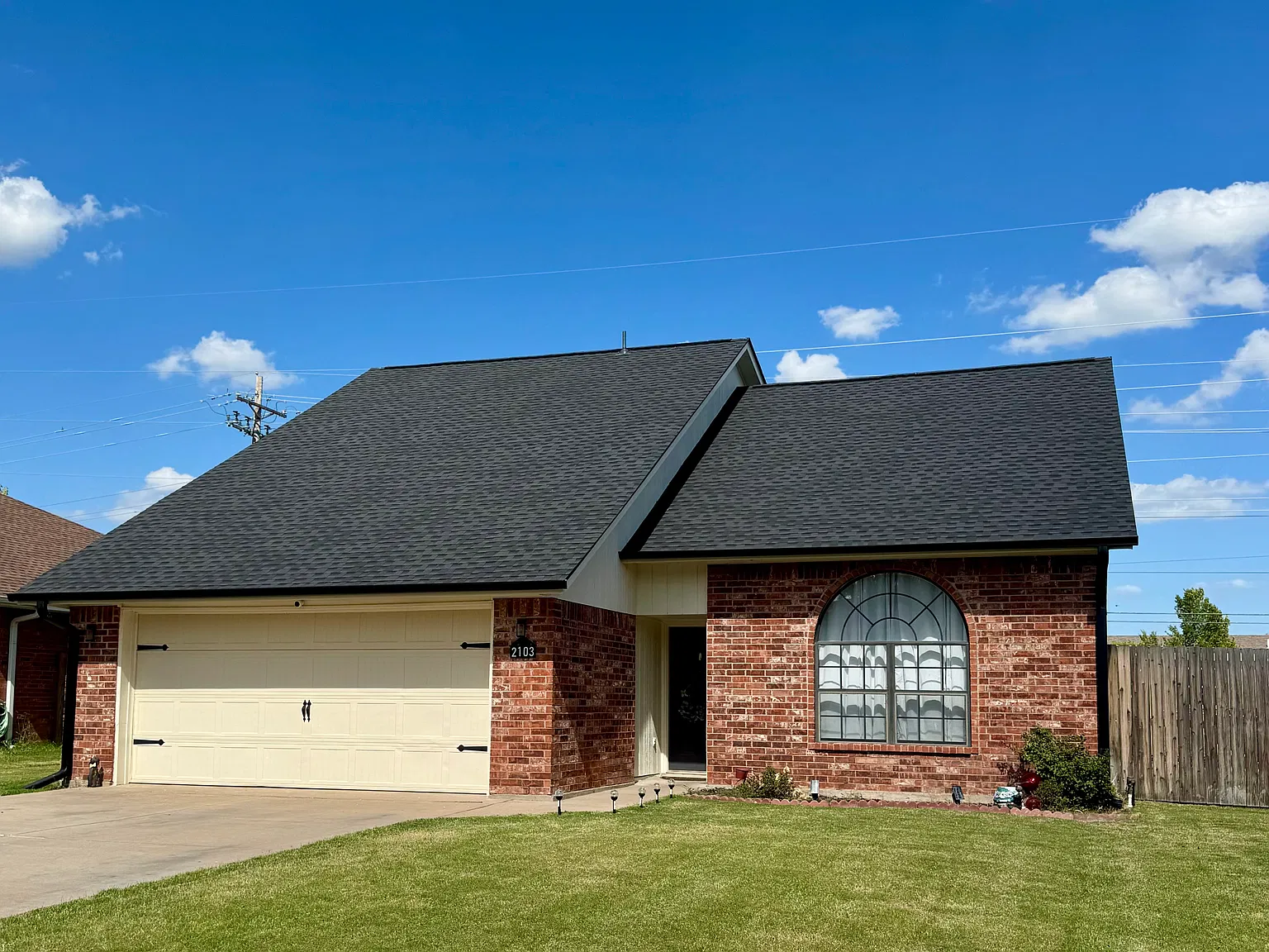 4 bed, 2200 sqft, $2,300 — Photo 1
