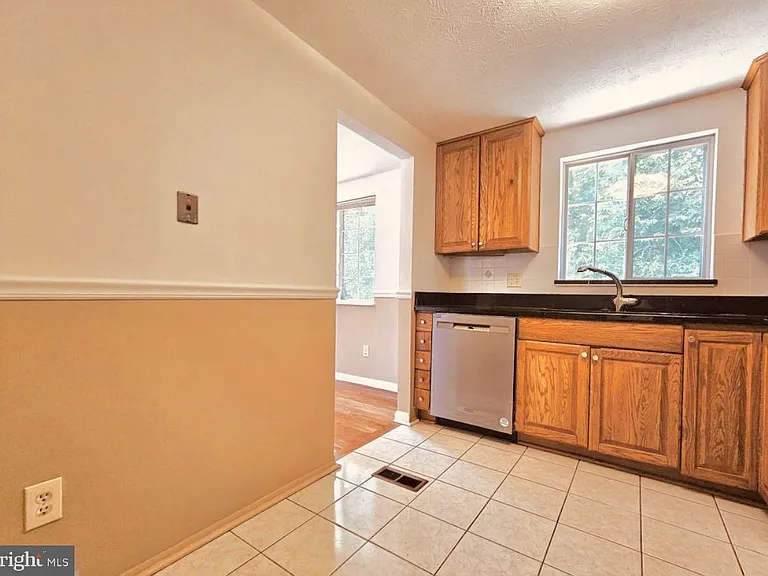 8465 Summer Breeze Ln — Photo 8