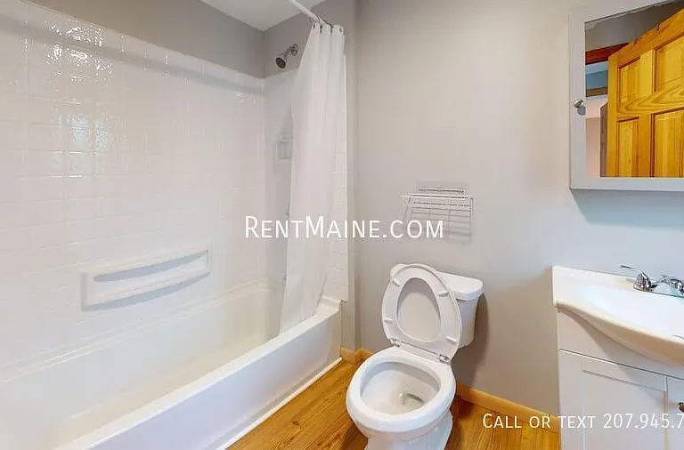 118 Grove St #2 — Photo 10