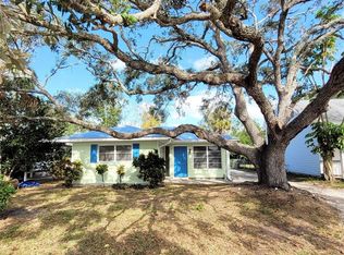 2253 Arlington St, Sarasota, FL 34239