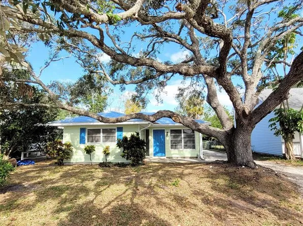 2253 Arlington St, Sarasota, FL 34239