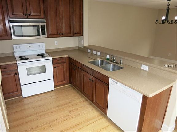 4th image of 3038 Wild Tamarind Blvd