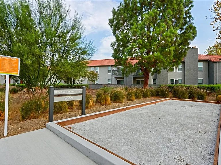 Corona Pointe Resort — Photo 96