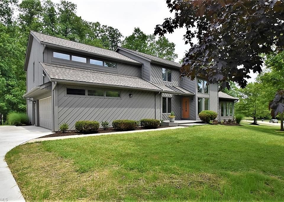 1st image of 35995 Brushwood Dr