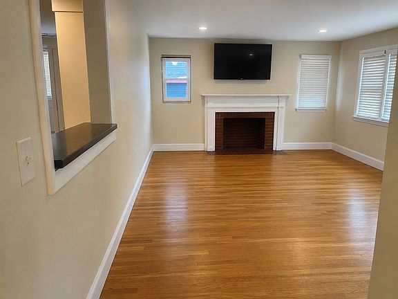4th image of 76 Central St