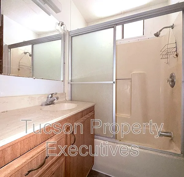 4580 E Rex St #B — Photo 5