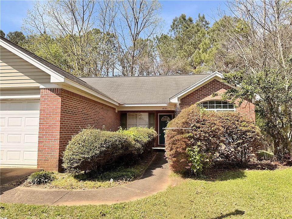 1st image of 815 Greenwood Dr