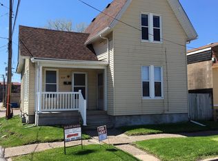 225 W 14th St, Davenport, IA 52803