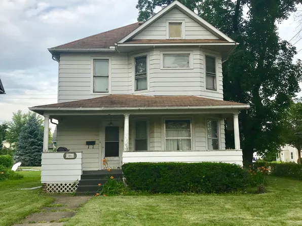 301 Woolf Ct, Rochelle, IL 61068