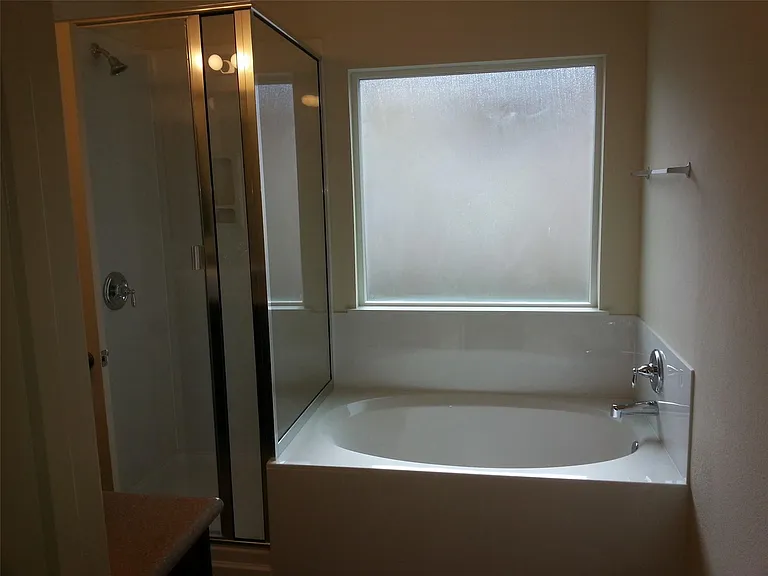 2504 McDonald Way — Photo 9