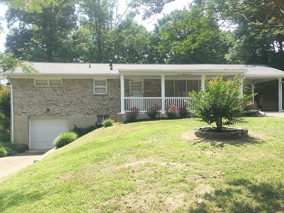 1st image of 601 Brooke Dr