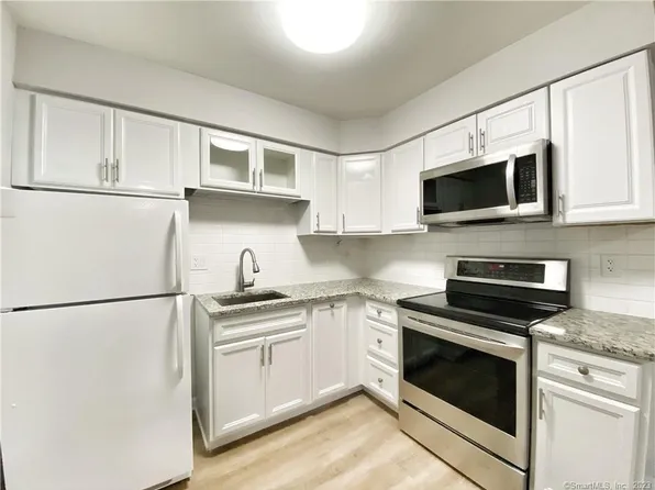 445 Hope Street #21, Stamford, CT 06906