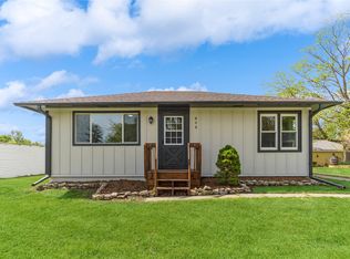 408 E Benton St, Winterset, IA 50273