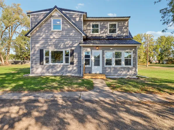 112 E Broadway St, Pleasantville, IA 50225