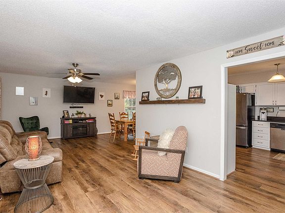 4th image of 205 Woodburn Dr