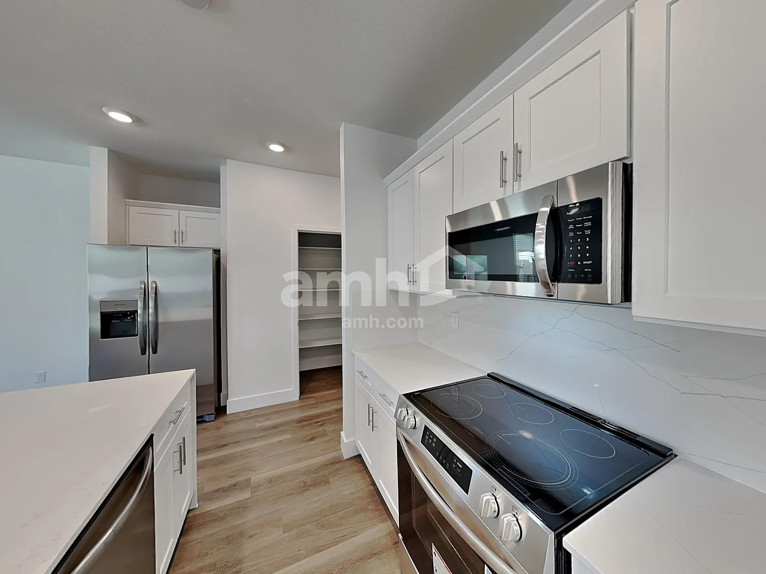 4 bed, 2.5 bath, 2144 sqft, $2,580 — Photo 4