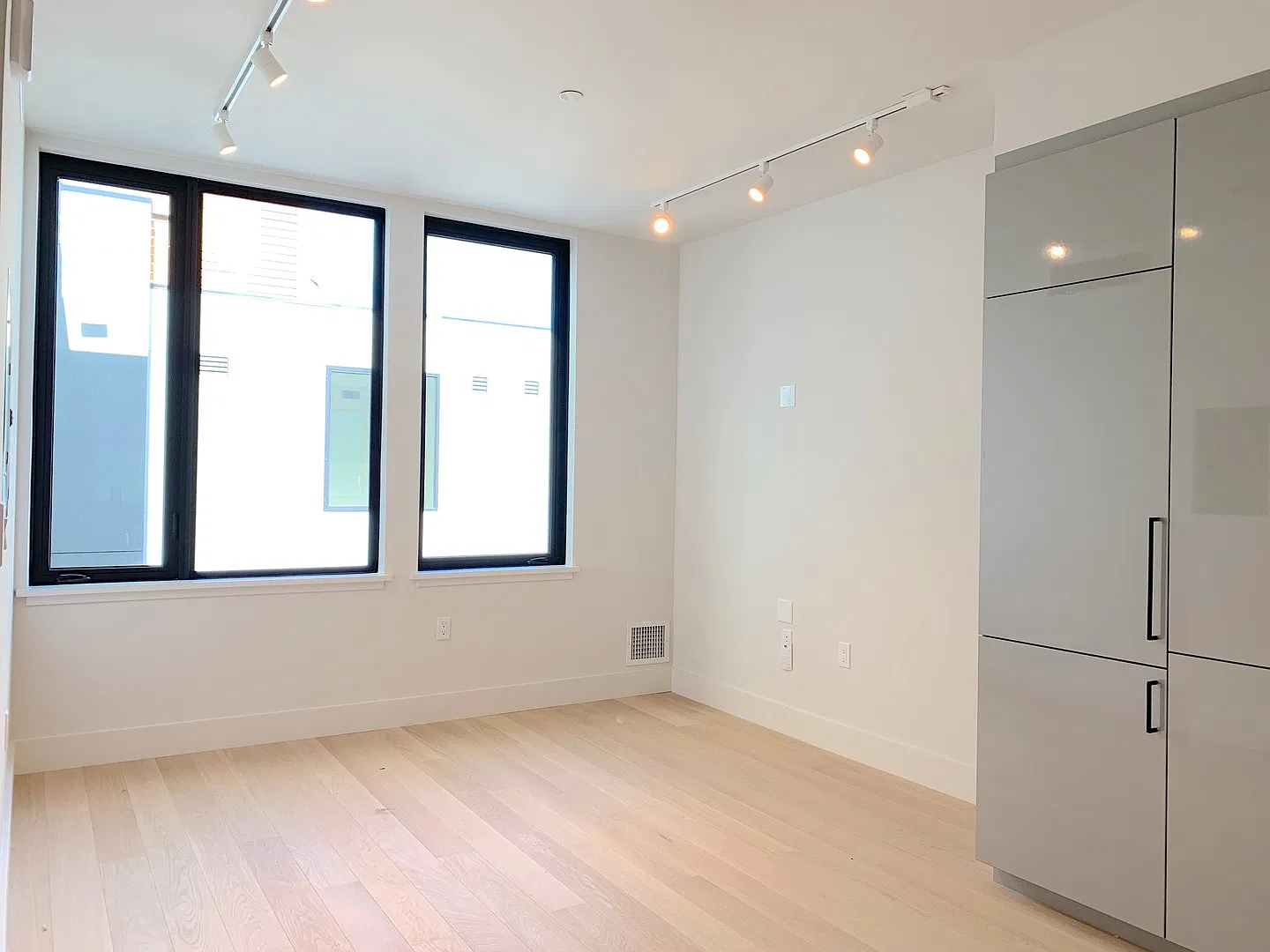 901 Tennessee Street ** — Photo 2