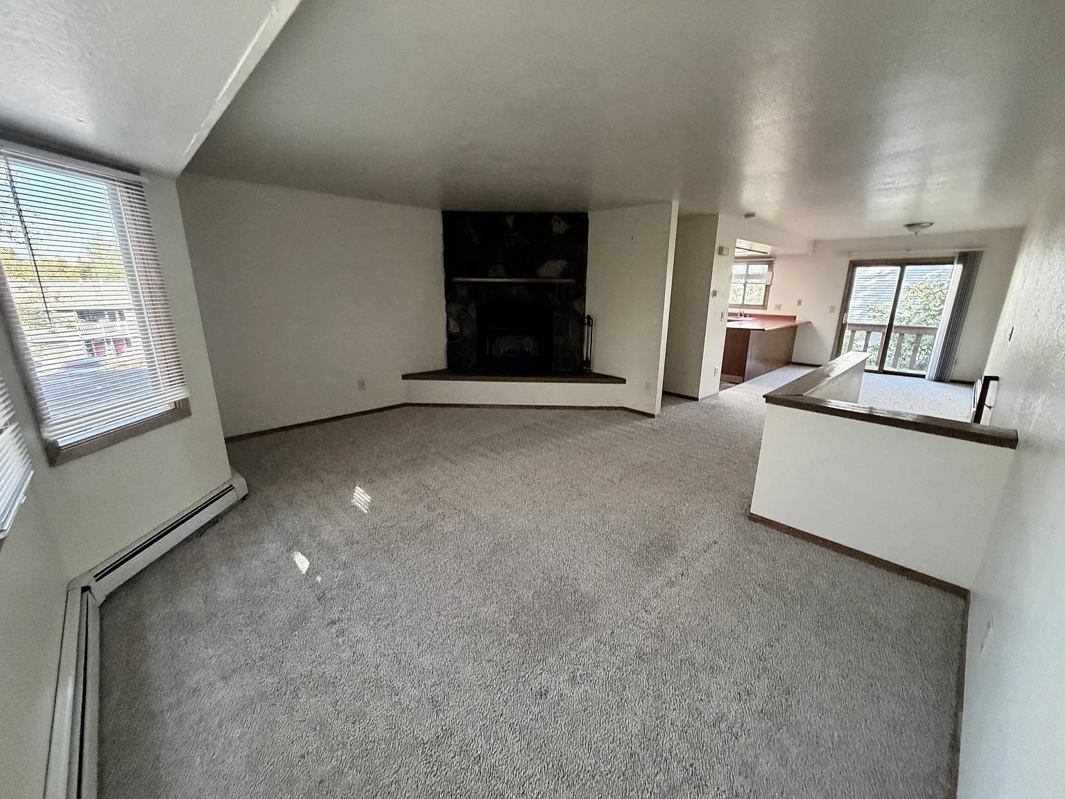 734 E 76th Ave — Photo 2