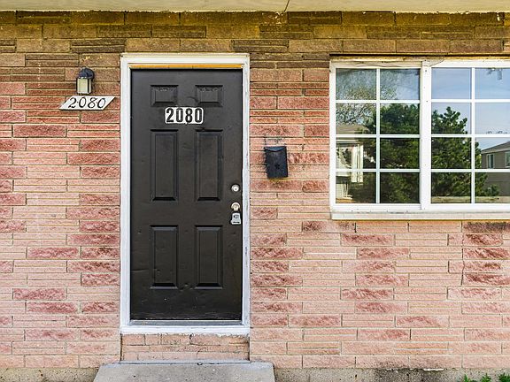 3rd image of 2080 Grasmere Ave