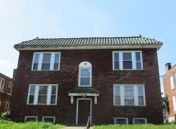 2nd image of 1008 Hornsby Ave