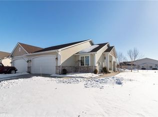 2916 Roxboro Dr, Ames, IA 50010