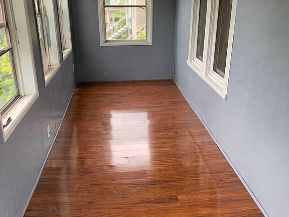 3rd image of 529 N Beverly Ave