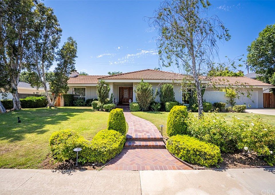 1st image of 12411 La Bella Dr